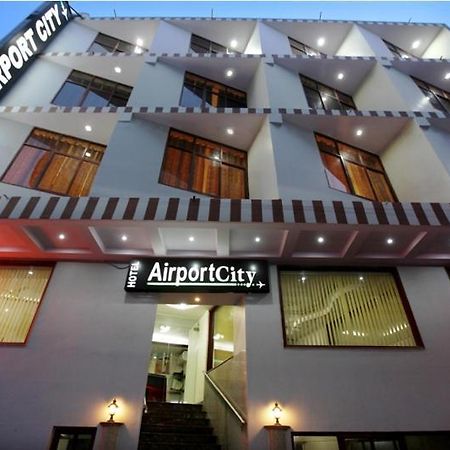 Hotel Airport City Near Delhi International Airport New Delhi Exterior foto